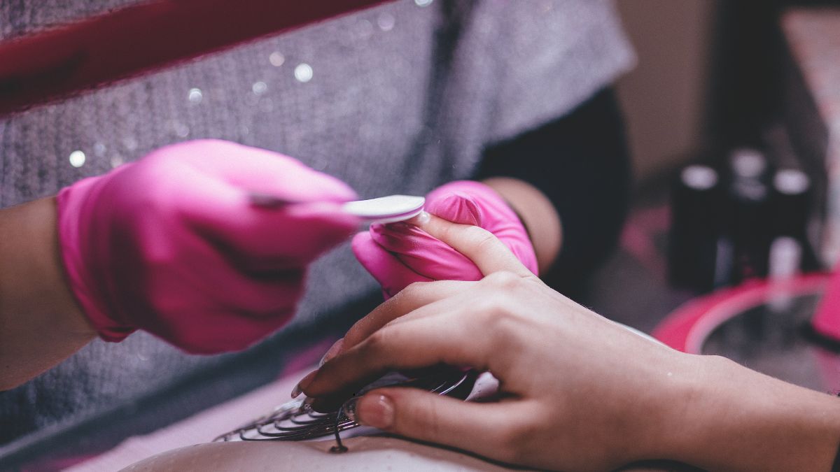 Perché la formazione “fai-sul-vero” è un vantaggio per la tua carriera nails | Corsi per Onicotecnici Nail Art Academy Parma